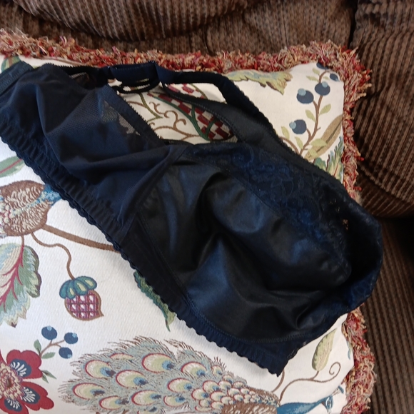 Glamorise MAGIC LIFT Bra 48H (WIRELESS) Half Lace PADDED-STRAPS Soft BLACK NEW - Picture 2 of 6